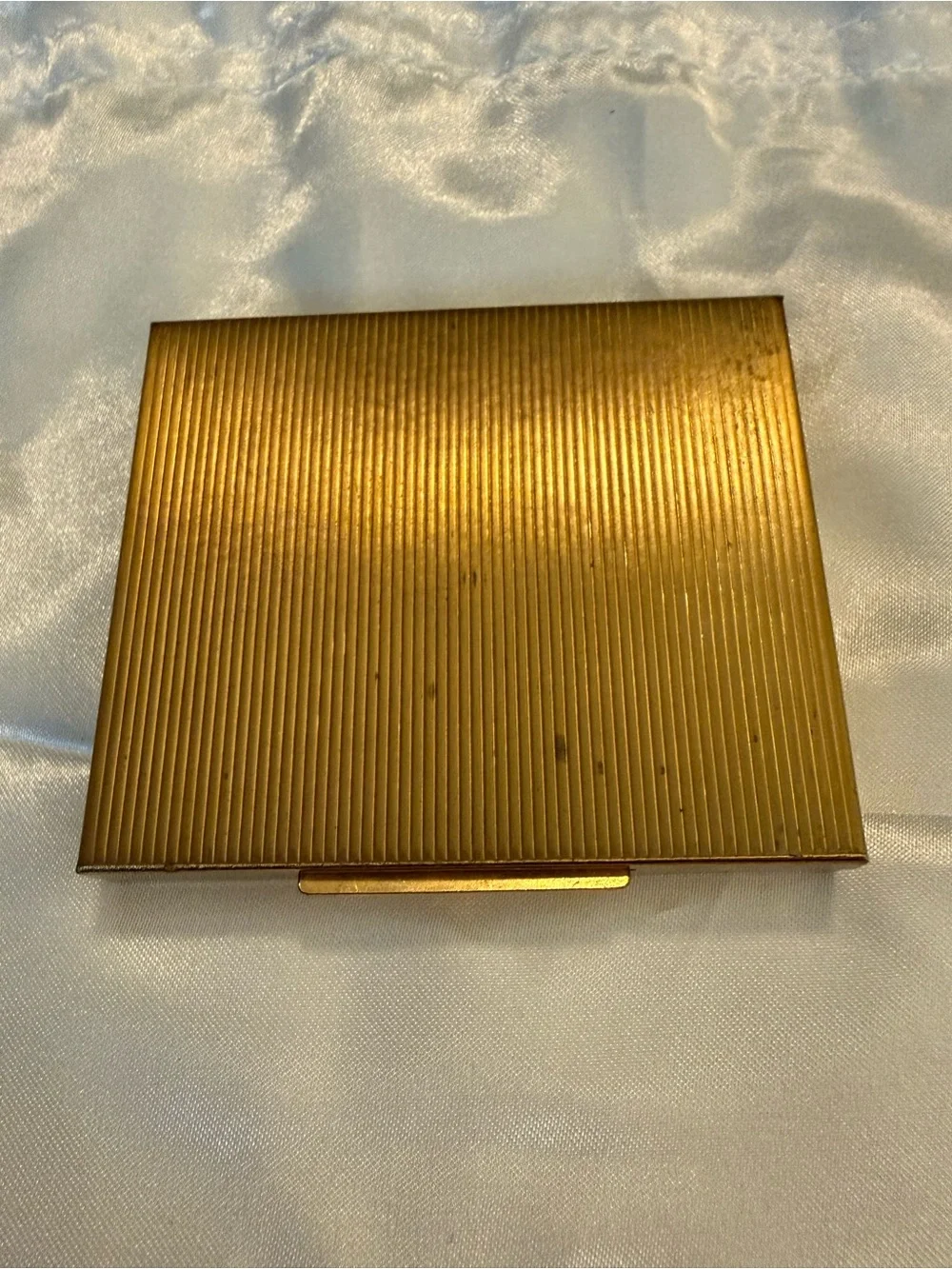 Vintage Whiting & Davis Powder Compact
